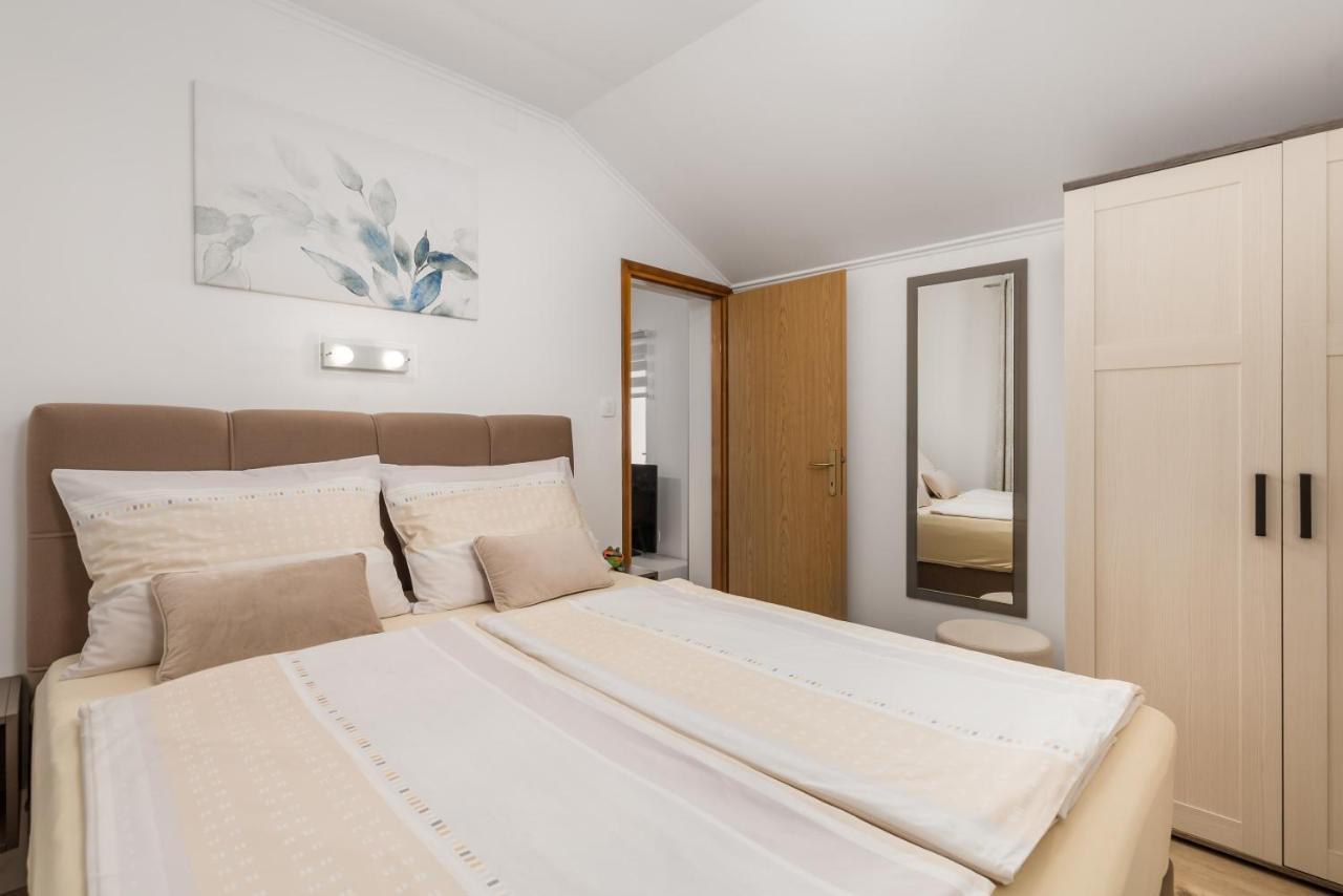 Guest House Deskovic Mošćenička Draga الغرفة الصورة